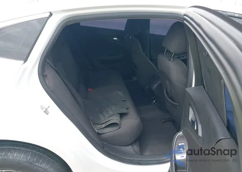 2017 Chevrolet Malibu Ls z USA, uszkodzony, nr VIN 1G1ZB5ST6HF208942